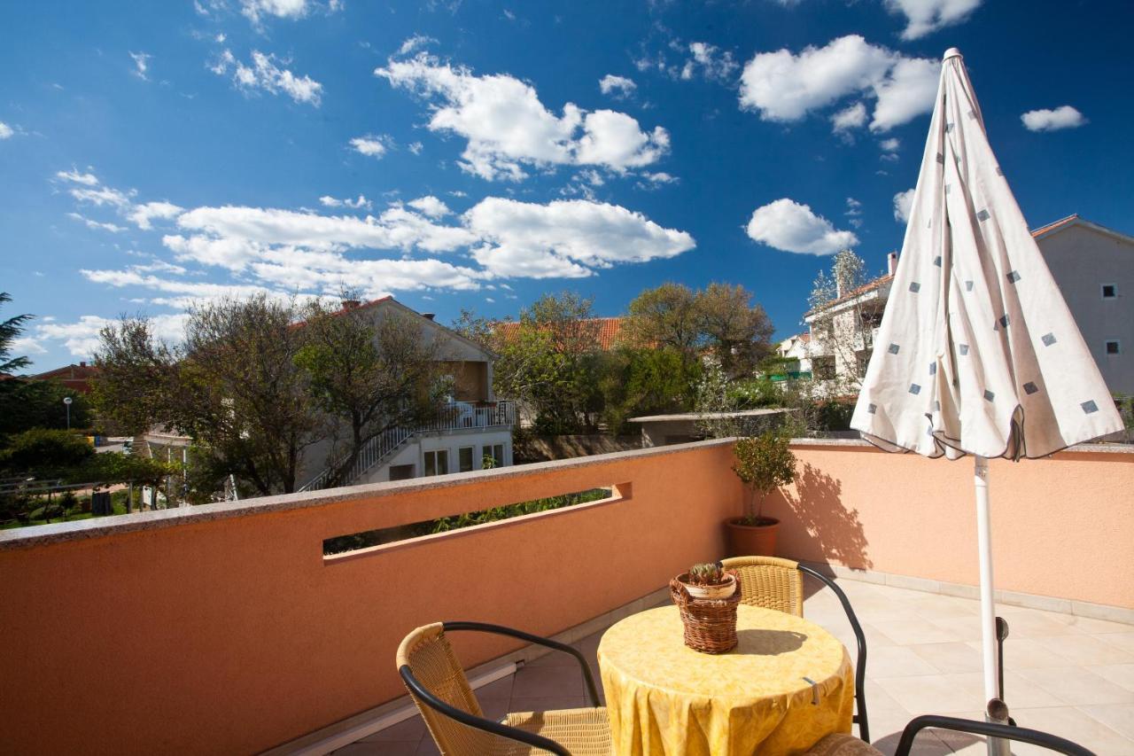 Apartments Glibo Near The Sea And Town Center! Krk Town Exterior photo